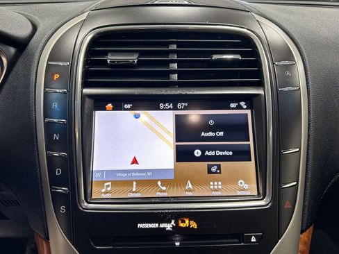 Used 2019 Lincoln Nautilus Select AWD/4WD image 19