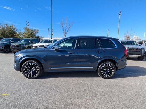 Used 2025 Volvo XC90 B6 Plus image 7