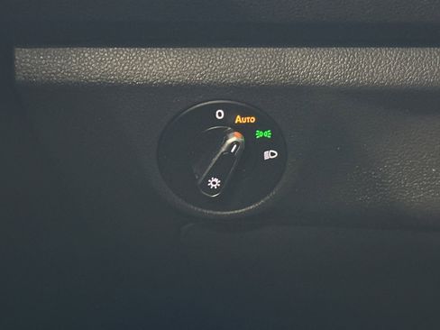 Used 2023 Volkswagen Jetta S image 32