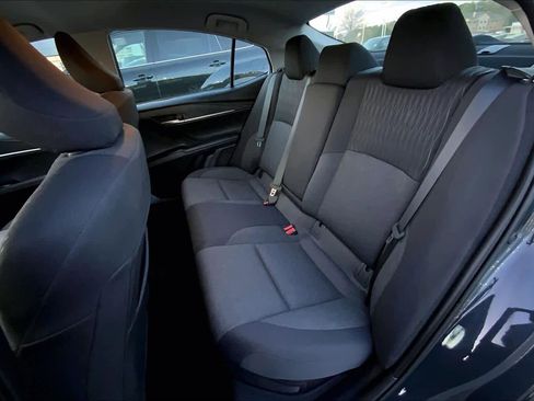 Used 2025 Toyota Camry LE w/ Convenience Package image 20