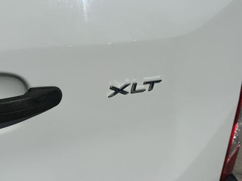 Used 2023 Ford Transit 350 XLT RWD image 8