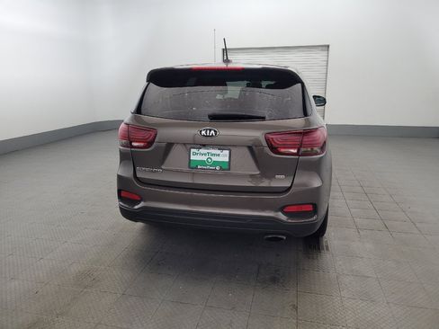 Used 2019 Kia Sorento AWD image 7