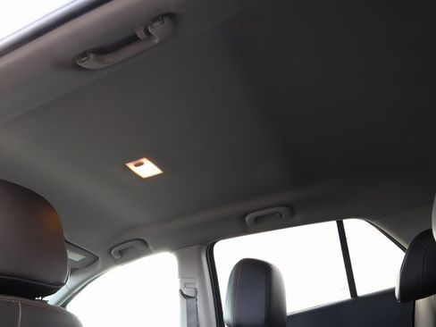 Used 2021 Chevrolet Trax LT w/ Redline Edition image 18