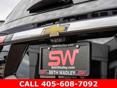 Used 2023 Chevrolet Traverse LT w/ Rear Camera Mirror Package AWD/4WD image 10