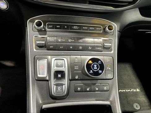 Used 2022 Hyundai Santa Fe Limited AWD/4WD image 15