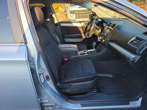 Used 2018 Subaru Outback 2.5i Premium image 14