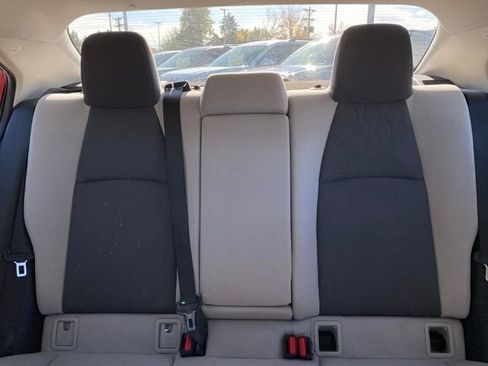 Used 2020 Toyota Corolla LE image 11