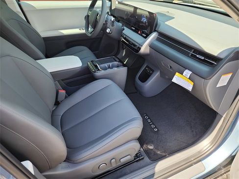 New 2025 Hyundai Ioniq 5 SEL image 10