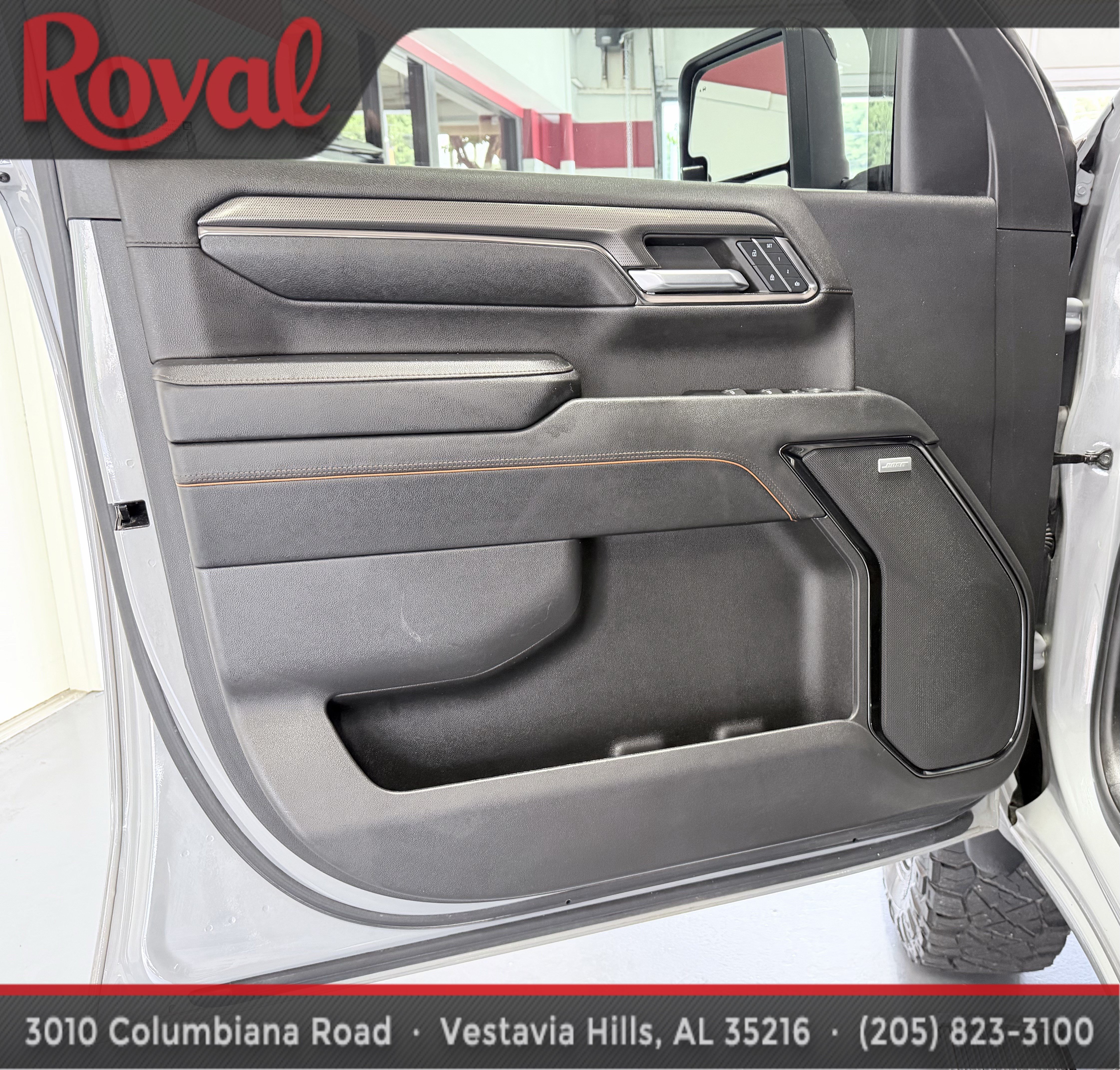 Used 2024 GMC Sierra 2500 AT4 w/ AT4 Premium Plus Package AWD/4WD image 10
