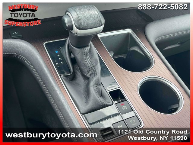 Used 2021 Toyota Sienna XLE FWD image 31