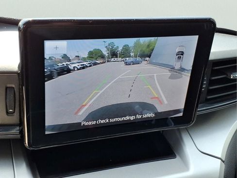 Used 2022 Ford Explorer XLT AWD/4WD image 20