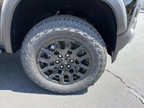 New 2026 Chevrolet Colorado Trail Boss AWD/4WD image 12