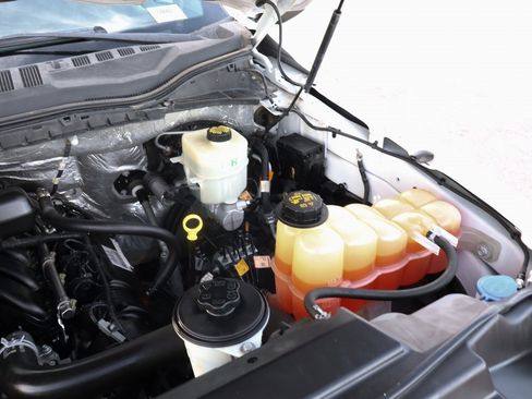 Used 2017 Ford F550 2WD Regular Cab Super Duty image 19