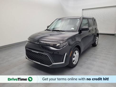 Used 2023 Kia Soul LX FWD image 1
