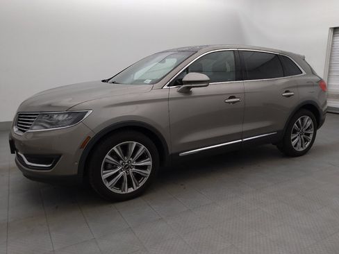 Used 2017 Lincoln MKX Reserve w/ Luxury Package AWD/4WD image 2