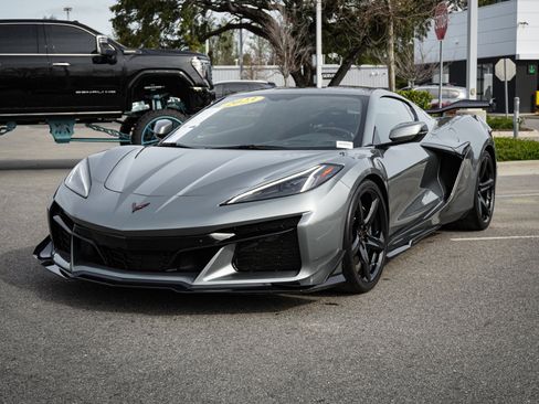 Used 2023 Chevrolet Corvette Z06 w/ Z07 Performance Package image 5