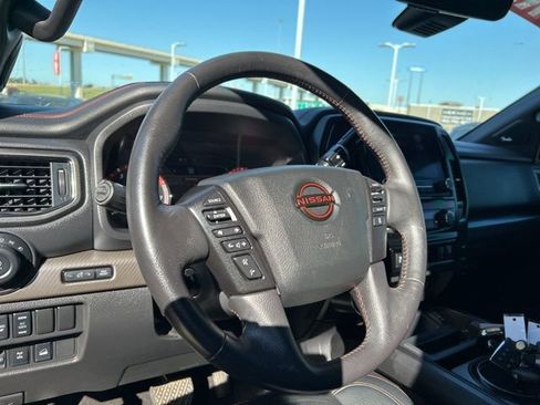 Used 2024 Nissan Titan PRO-4X w/ Pro-4x Convenience Package AWD/4WD image 22