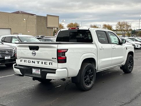 New 2026 Nissan Frontier SV w/ All-Weather Content Package image 9