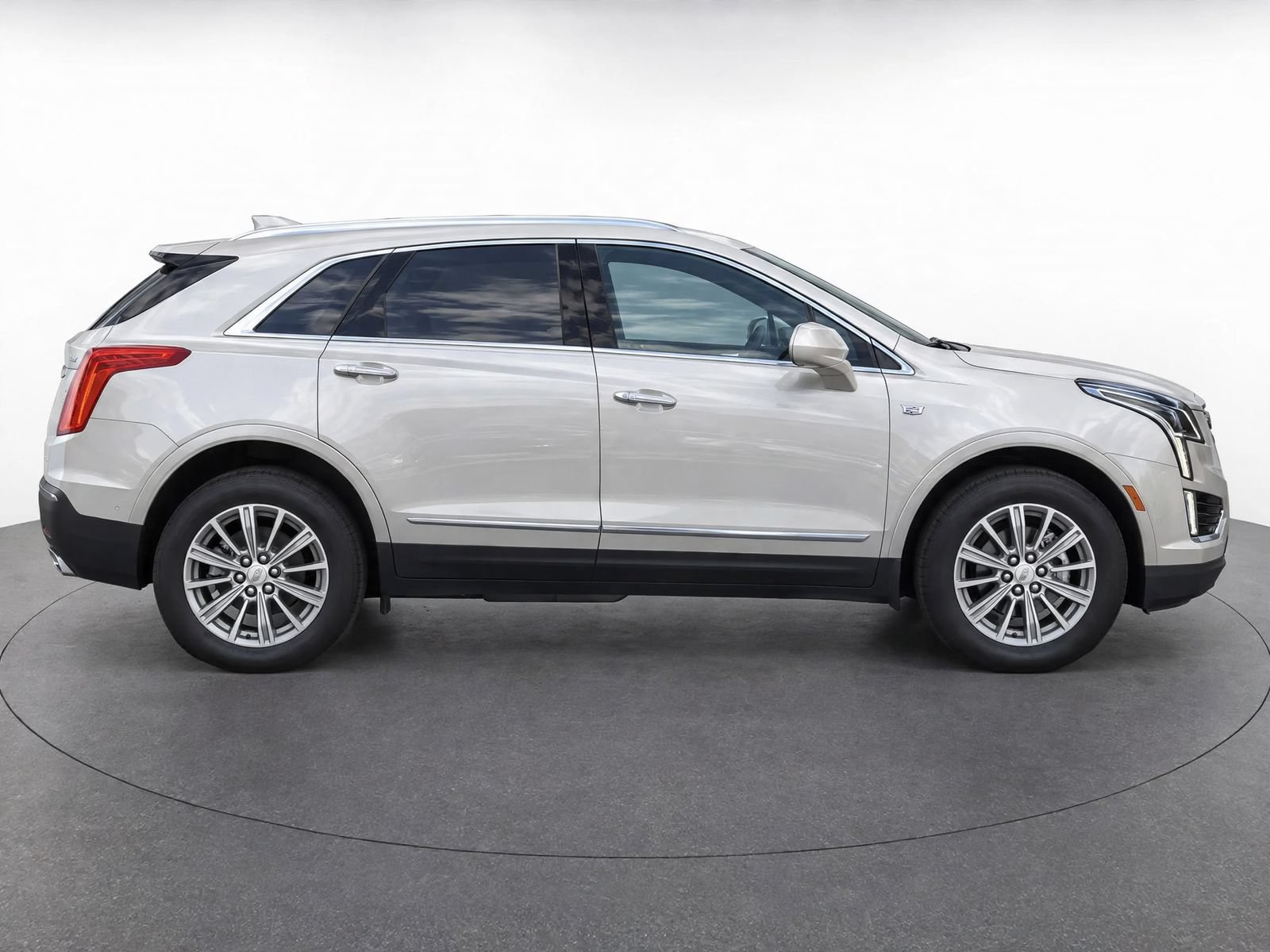 Used 2017 Cadillac XT5 Luxury AWD/4WD image 8