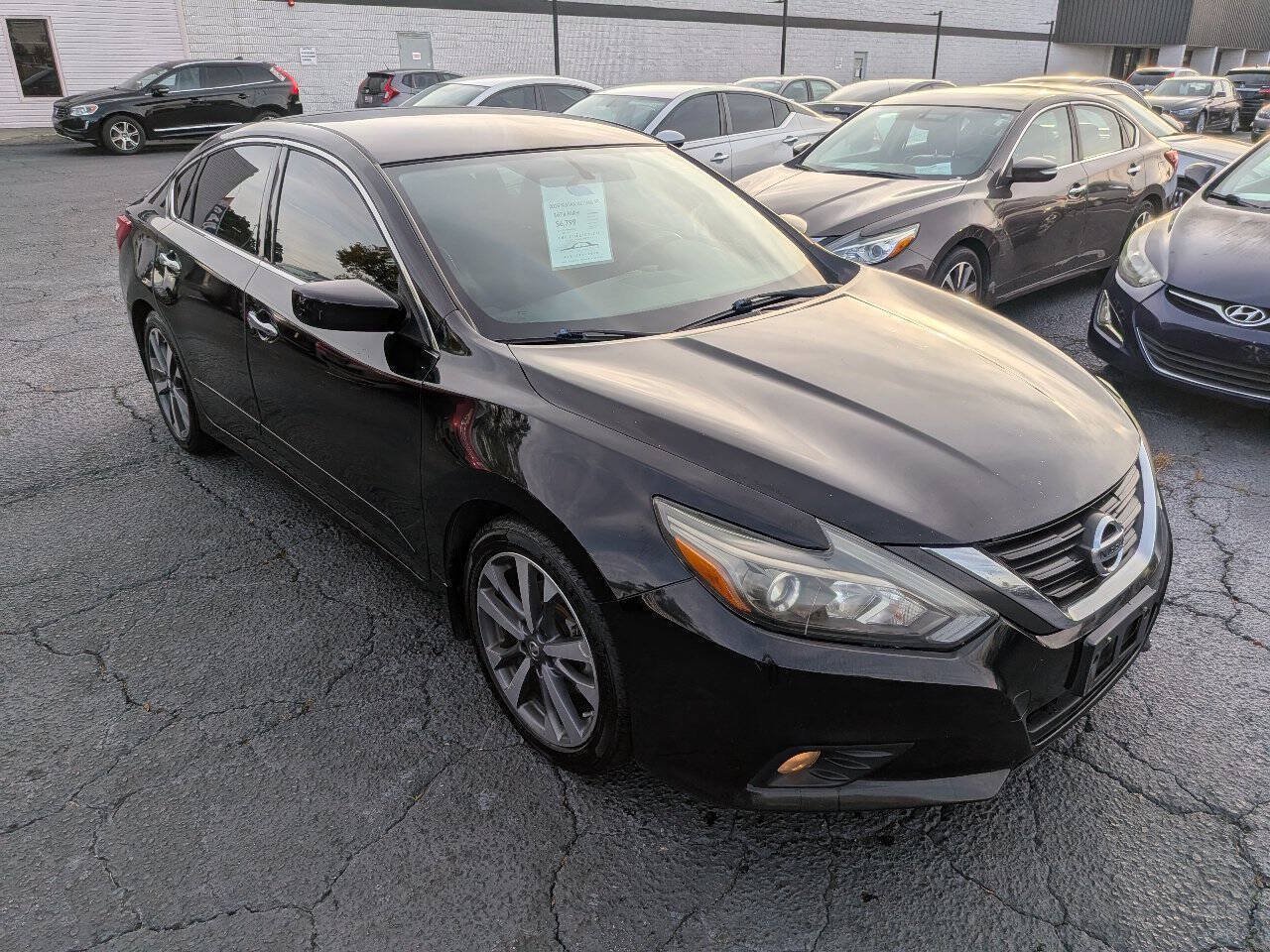 Used 2016 Nissan Altima 2.5 SR FWD image 9