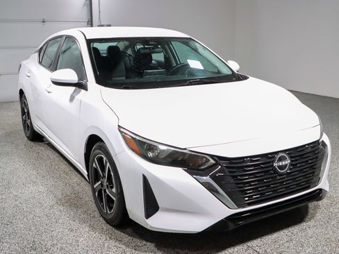 Used 2024 Nissan Sentra SV FWD image 5