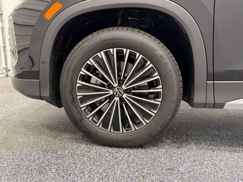 New 2026 Volkswagen Tiguan S AWD/4WD image 11