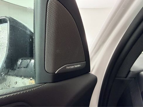 New 2026 BMW X5 xDrive50e w/ M Sport Package image 19