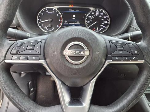 Used 2024 Nissan Sentra SV FWD image 10