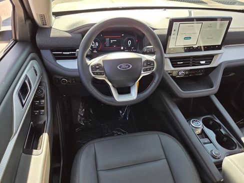 New 2026 Ford Explorer Active image 37