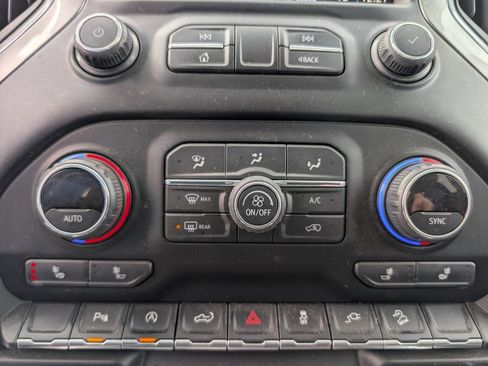 Used 2021 Chevrolet Silverado 1500 LT Trail Boss w/ Convenience Package II image 17