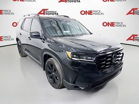Used 2025 Honda Pilot Black Edition image 1