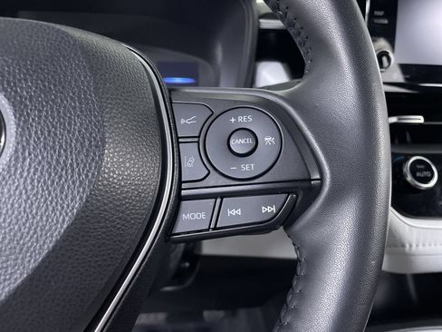 Used 2022 Toyota Corolla SE FWD image 25