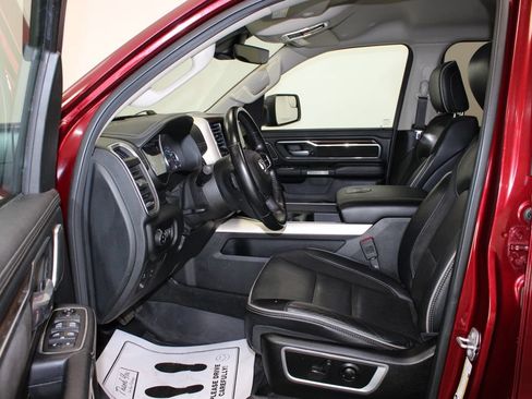 Used 2022 RAM 1500 Laramie AWD/4WD image 3
