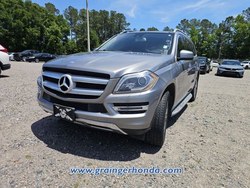 Used 2015 Mercedes-Benz GL 450 4MATIC image 2