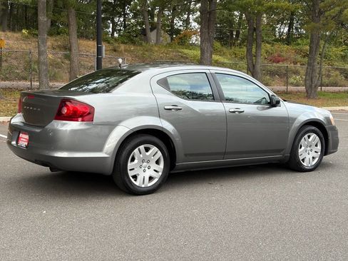 Used 2013 Dodge Avenger SE image 5