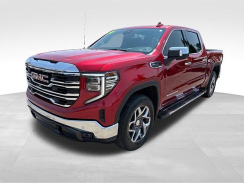 Used 2024 GMC Sierra 1500 SLT w/ SLT Premium Plus Package AWD/4WD image 3