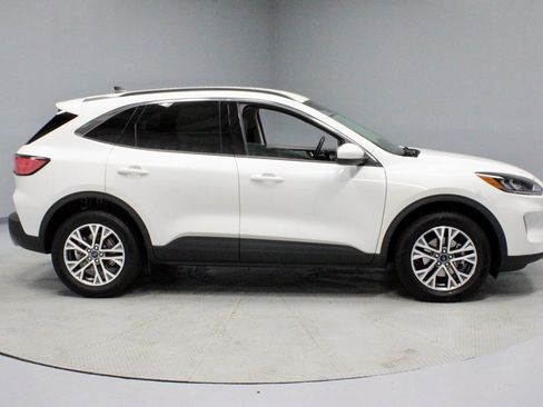 Certified 2022 Ford Escape SEL image 8