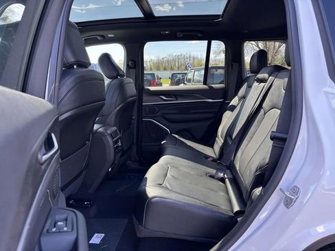 New 2026 Jeep Grand Cherokee Limited Reserve image 9