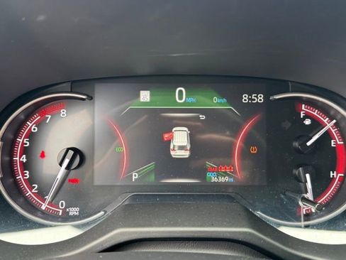 Used 2025 Toyota RAV4 LE image 28