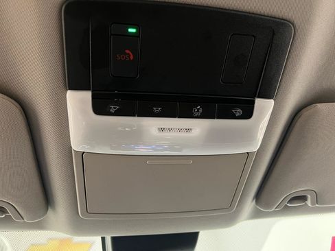 Used 2025 Nissan Altima 2.5 SV FWD image 44