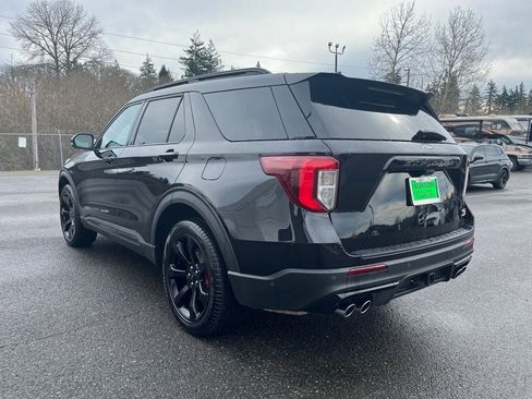 Used 2024 Ford Explorer ST w/ Technology Package image 4