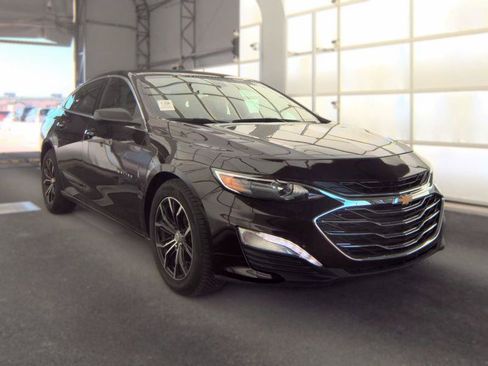 Used 2020 Chevrolet Malibu LS FWD image 3