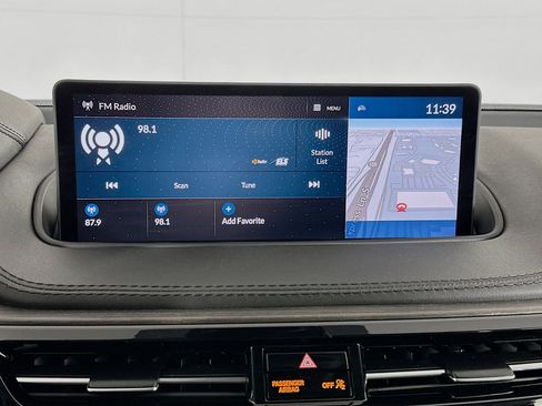 Used 2023 Acura MDX SH-AWD w/ Advance Package image 21