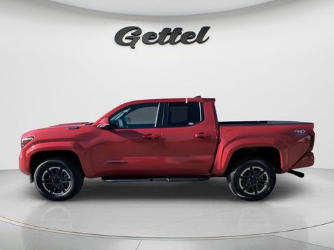 Used 2024 Toyota Tacoma TRD Sport w/ TRD Sport Upgrade Package image 5