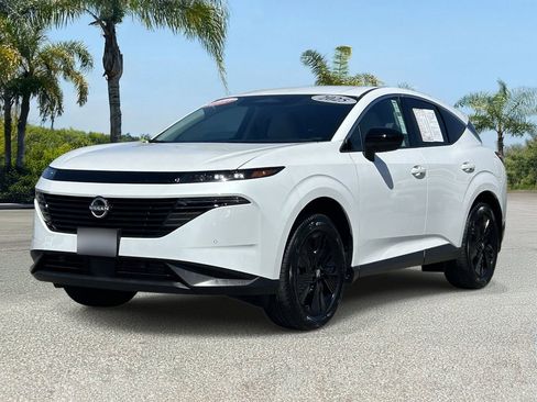 Certified 2025 Nissan Murano SV w/ Cargo Package AWD/4WD image 2