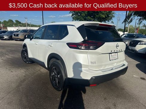 New 2026 Nissan Rogue SV w/ Cold Weather Package FWD image 6