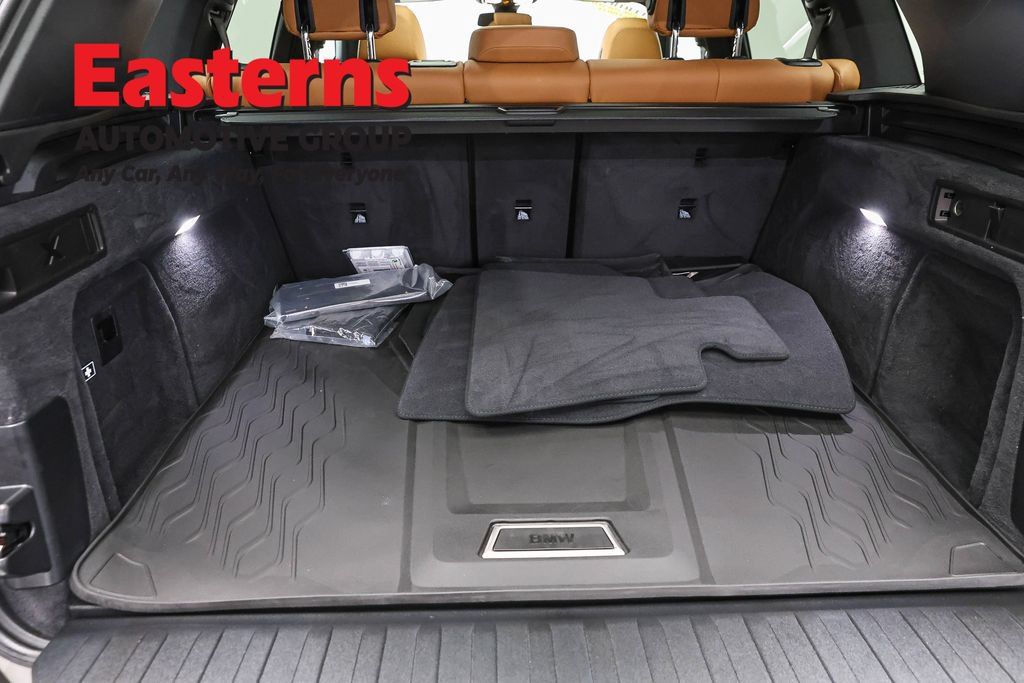 Used 2023 BMW X5 xDrive40i w/ M Sport Package AWD/4WD image 11