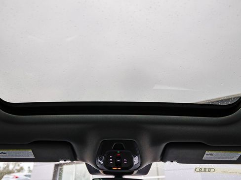 Certified 2025 Audi Q6 e-tron Premium Plus w/ Premium Plus image 18