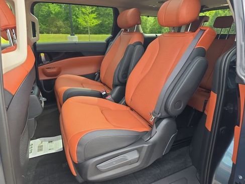 New 2026 Kia Carnival SX Prestige FWD image 5