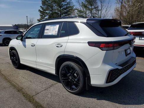 New 2026 Volkswagen Tiguan SE R-Line FWD image 6